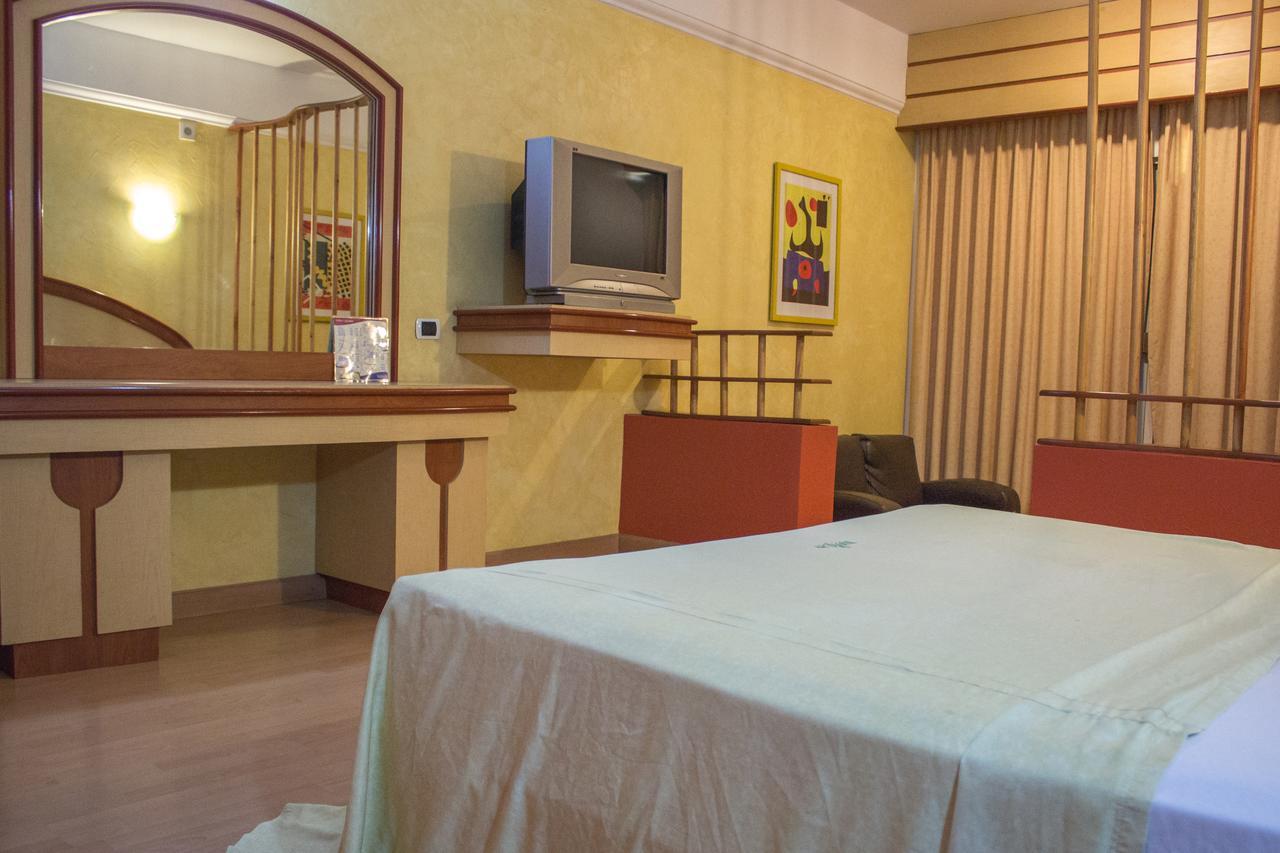 Autohotel Ilussion Cordoba Luaran gambar