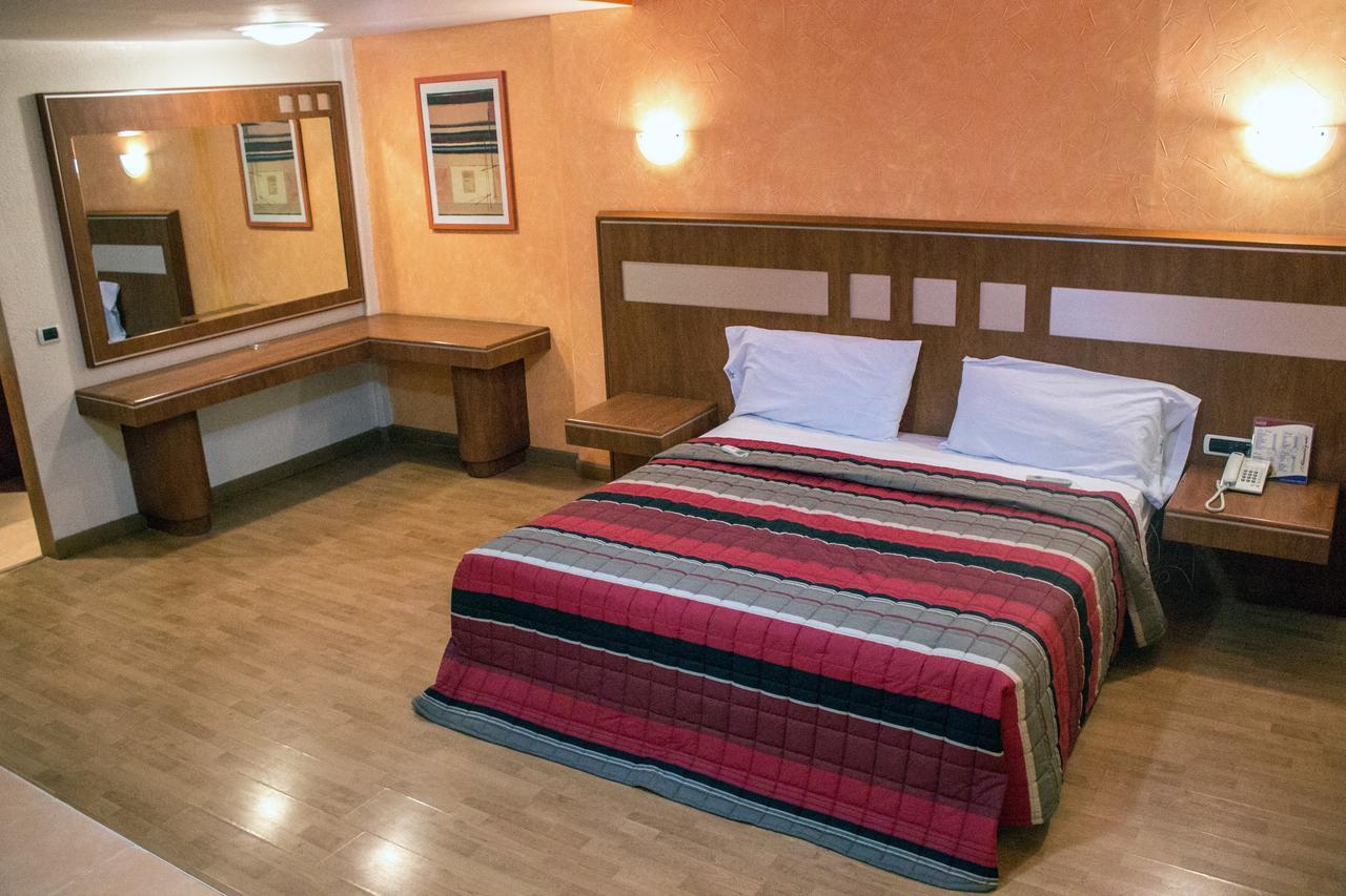 Autohotel Ilussion Cordoba Luaran gambar